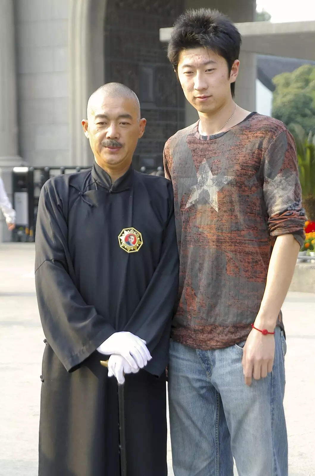 A local and an official at the President's Palace, from A Few Days in Nanjing, Jiangsu Province, China - 7th October 2006