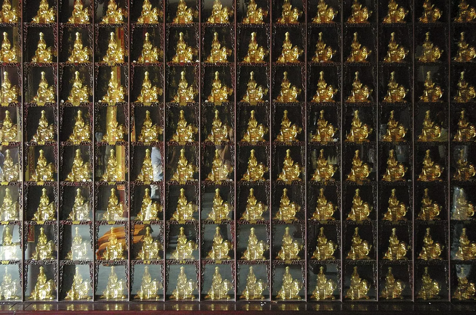 A thousand miniature Buddhas around the walls, from A Few Days in Nanjing, Jiangsu Province, China - 7th October 2006