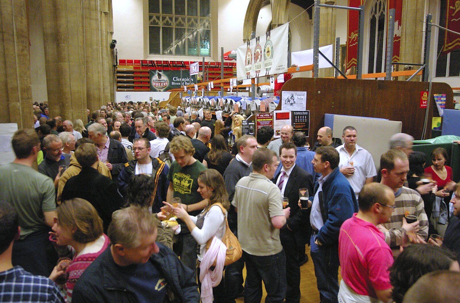 The crowds in St. Andrew's Hall from The CAMRA Norwich Beer Festival, St. Andrew's Hall, Norwich - 25th October 2006