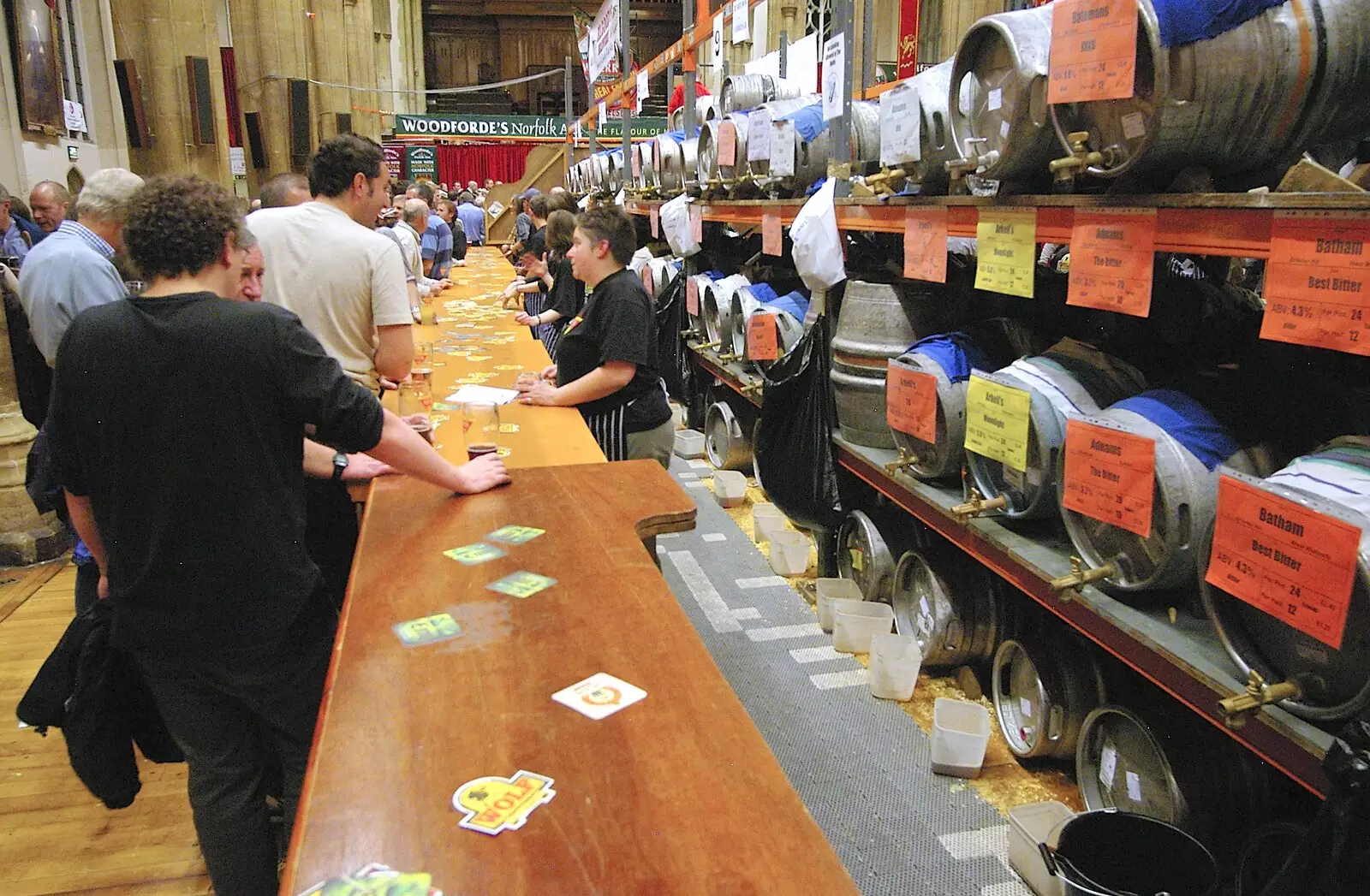 The bar's getting a bit quieter, from The CAMRA Norwich Beer Festival, St. Andrew's Hall, Norwich - 25th October 2006