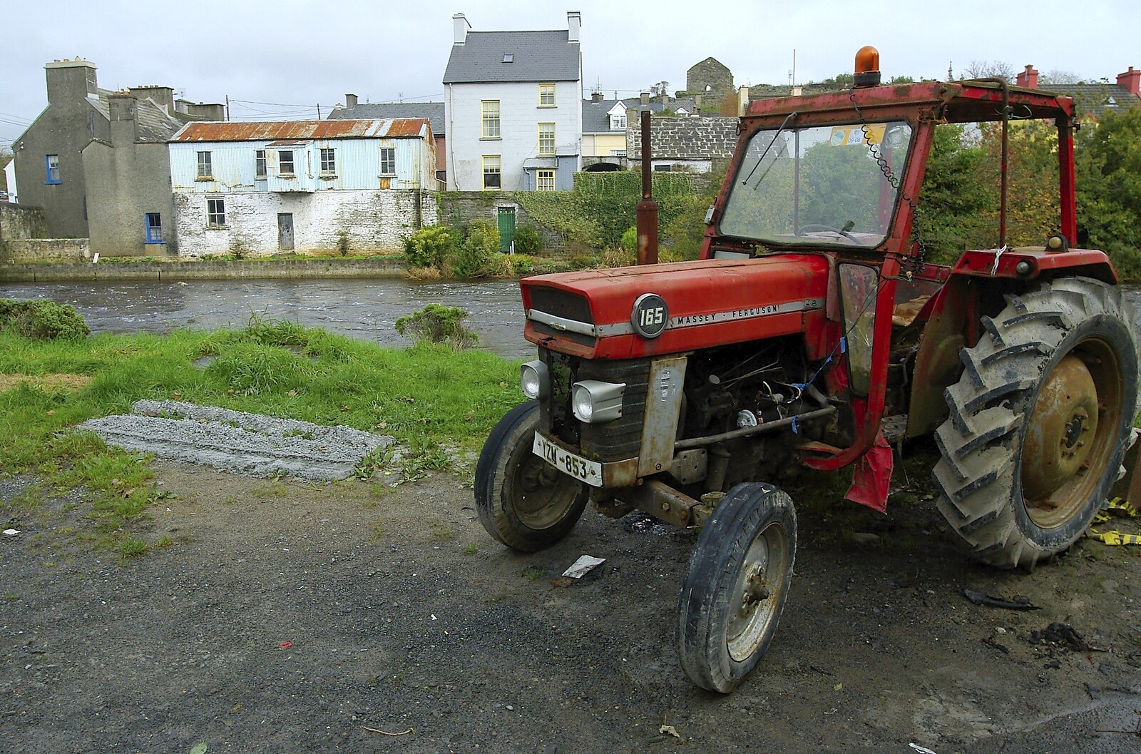 An abandoned Massey-Ferguson 165 tractor from Corofin, Ennistymon and The Burran, County Clare, Western Ireland - 27th October 2006