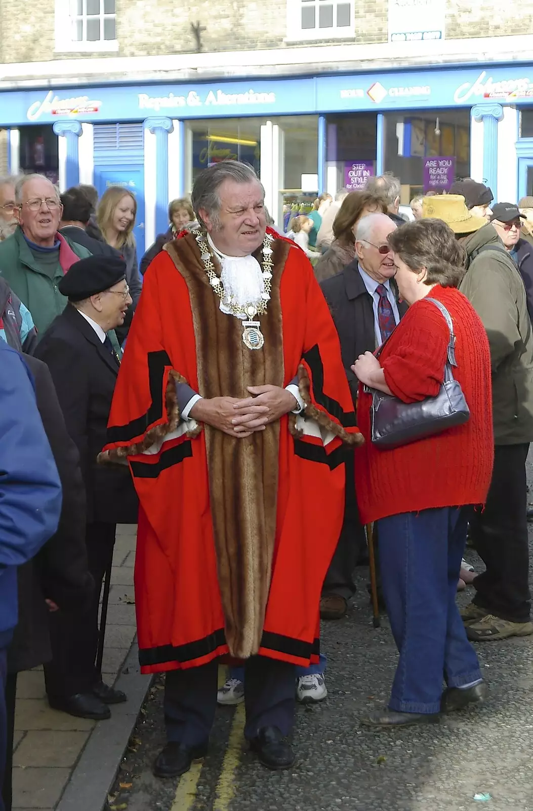 The Mayor of Diss, from Apples, Isobel's Birthday and  Remembrance Day, Cambridge and Diss, Norfolk - 11th November 2006