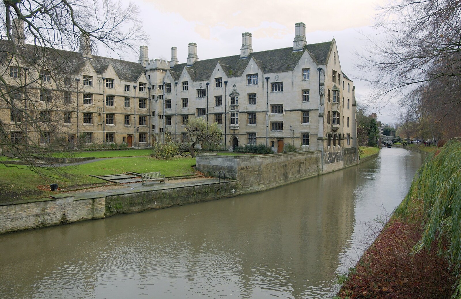 On the Cam from Autumn Colleges: a Wander around The Backs, Cambridge - 26th November