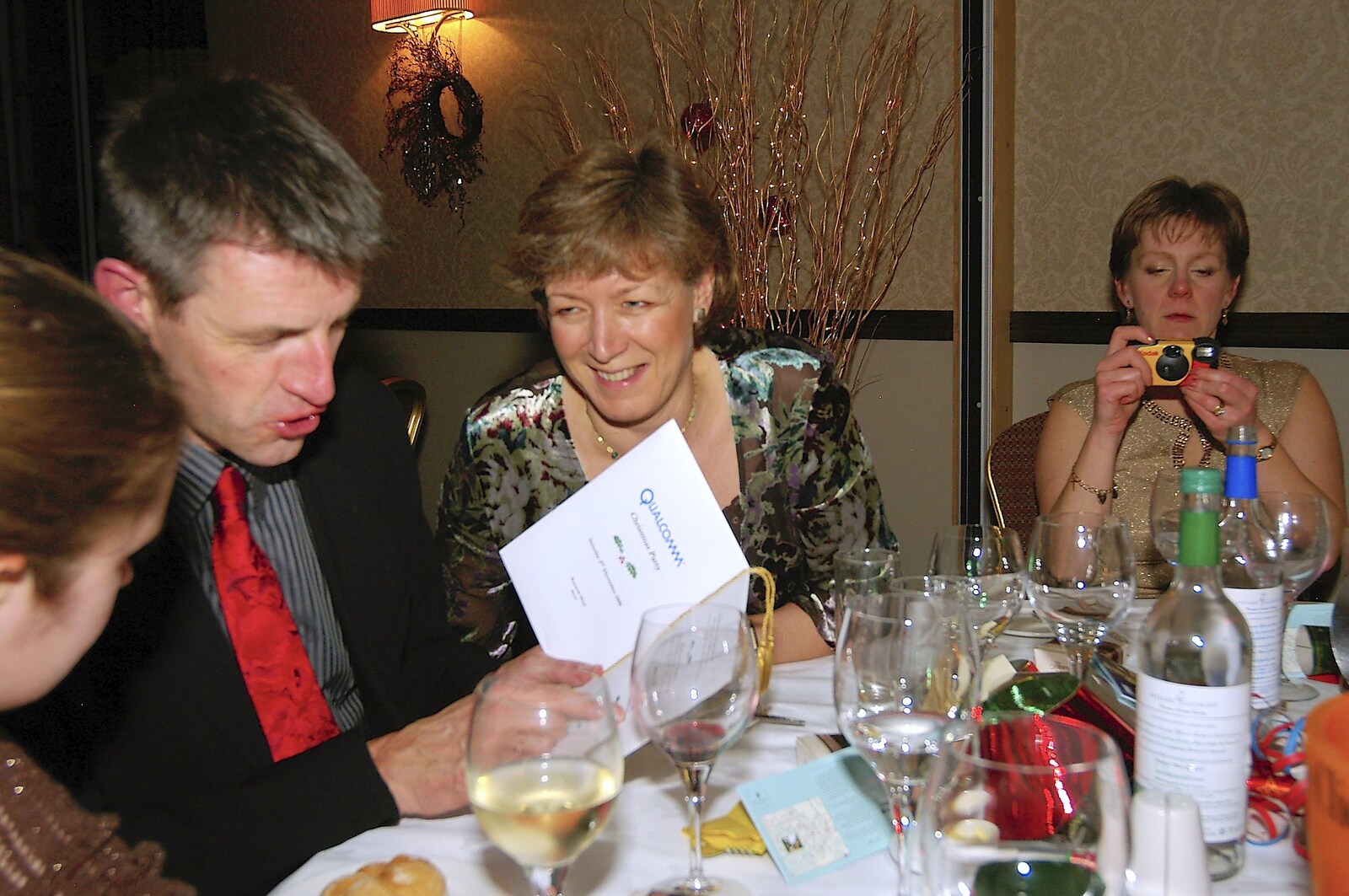 John Scott reads the menu from Qualcomm Christmas, The BBs and Isobel Moves Flats, Cambridge and Ascot, Berkshire - 2nd December 2006