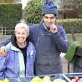 A couple of fruit-and-veg sellers, The Christmas Markets of Brussels, Belgium - 1st January 2007