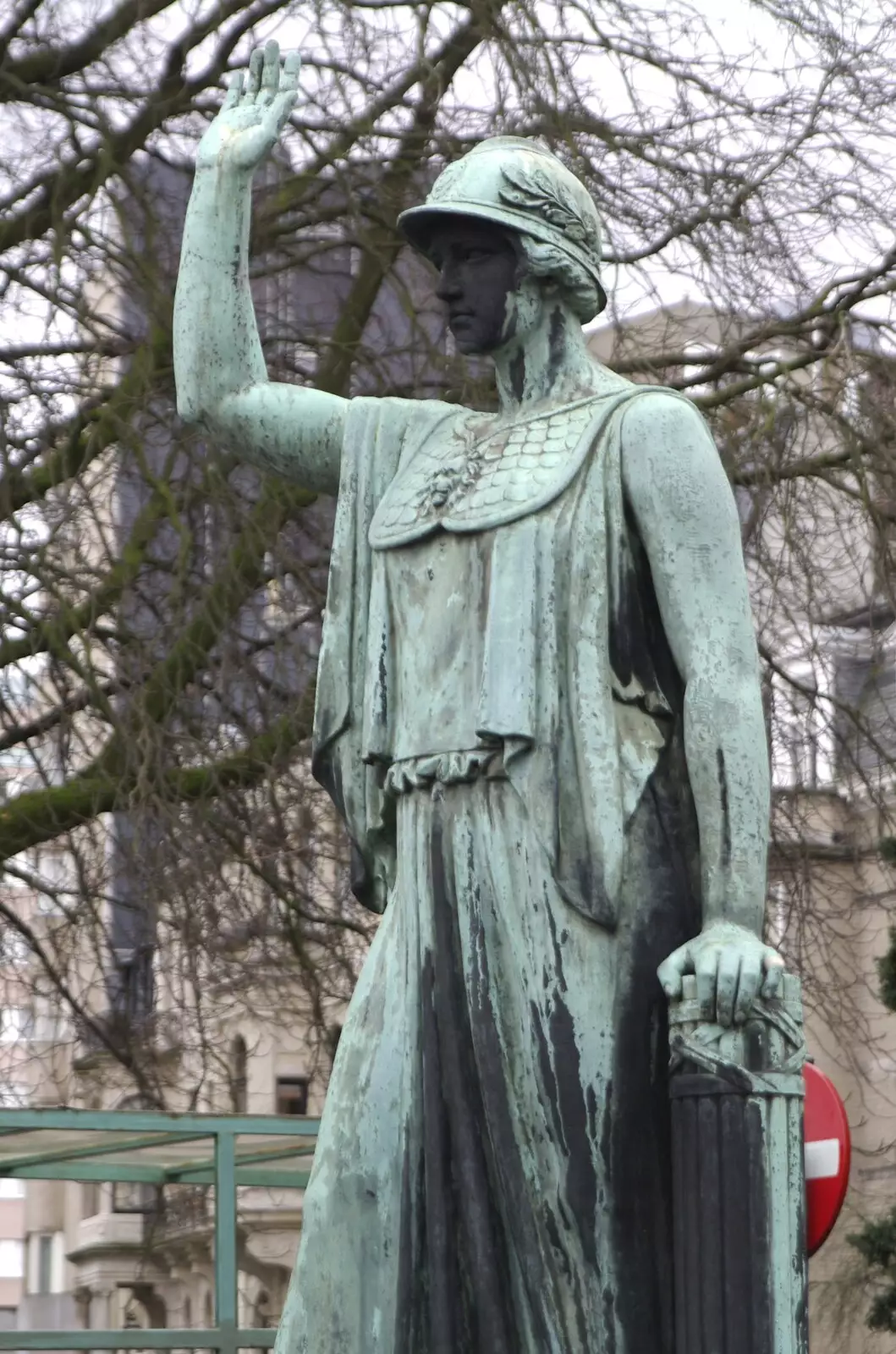 A statue waves, from The Christmas Markets of Brussels, Belgium - 1st January 2007