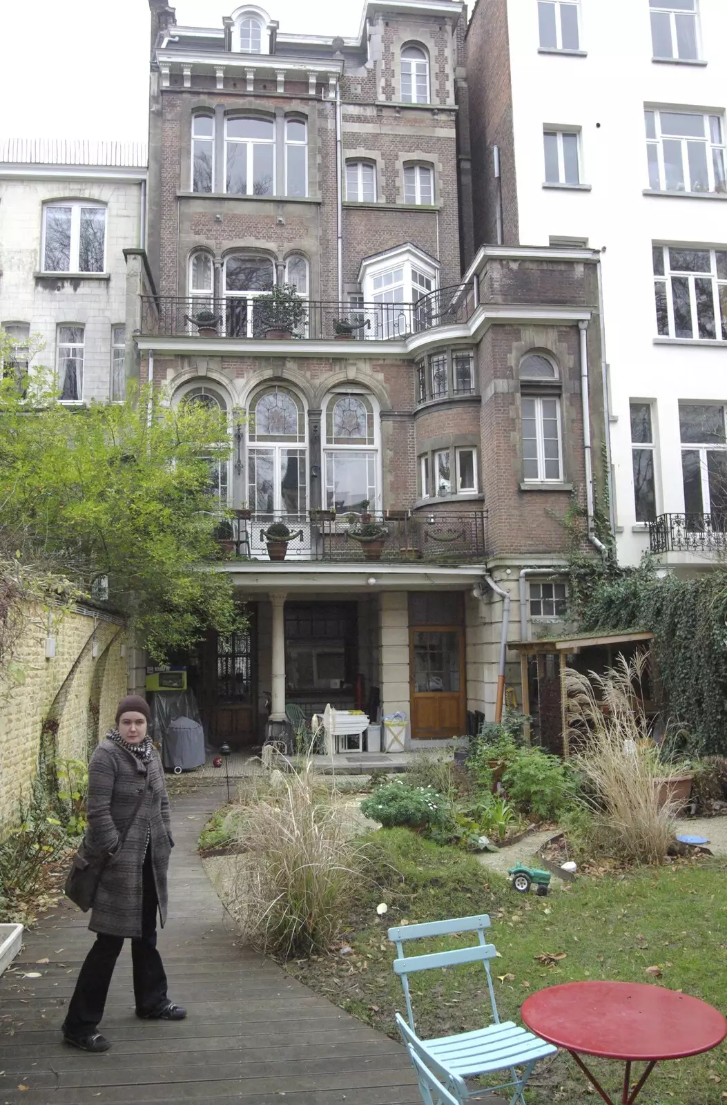 Isobel roams the garden, from The Christmas Markets of Brussels, Belgium - 1st January 2007