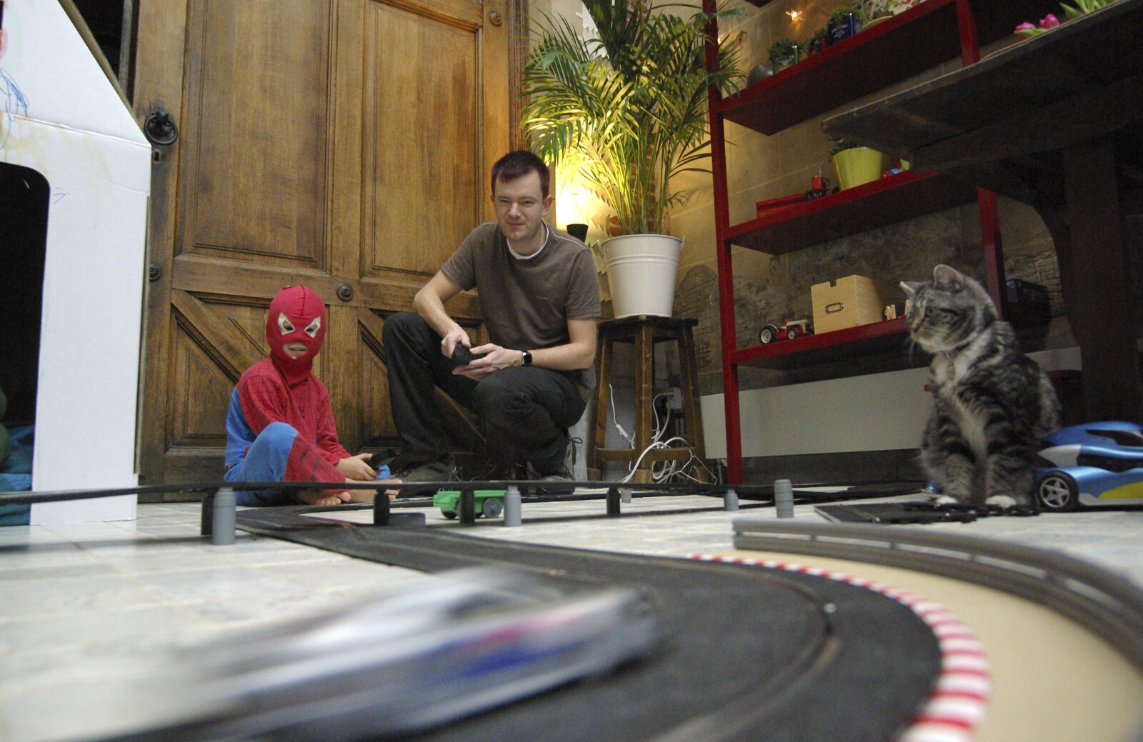 Nosher and Natan play Scalextric from The Christmas Markets of Brussels, Belgium - 1st January 2007