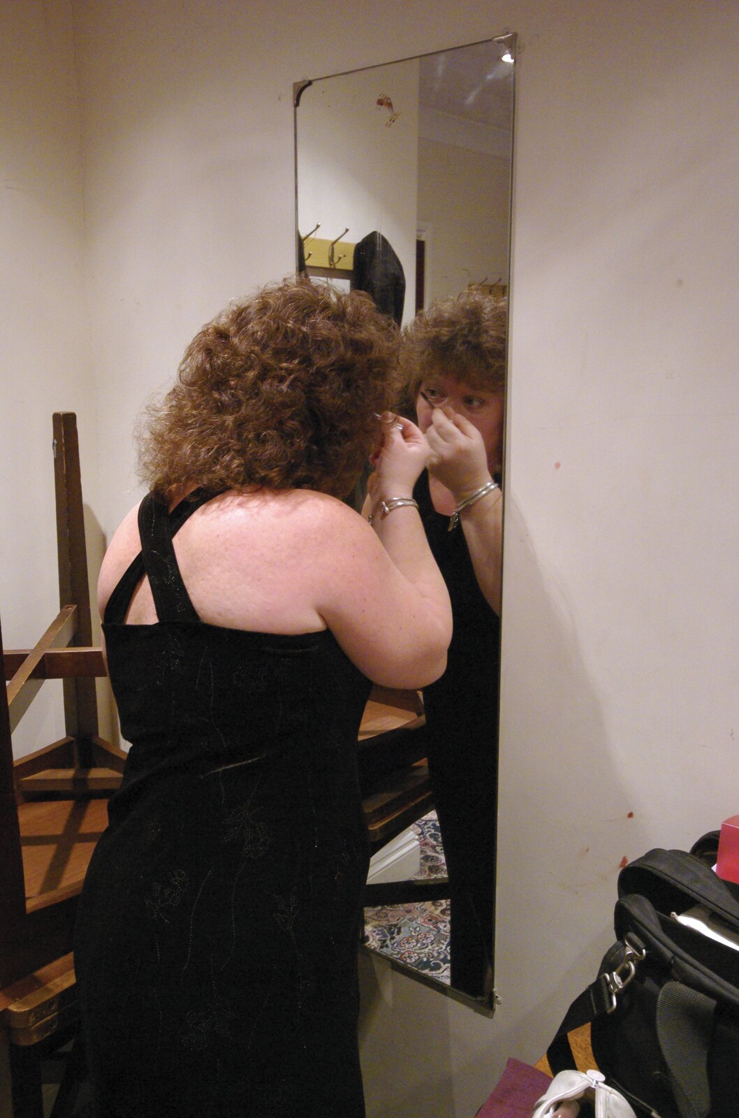 Jo's still fiddling around with her make-up from Park Life: The Green Room with The BBs, Park Hotel, Diss - 13th January 2007