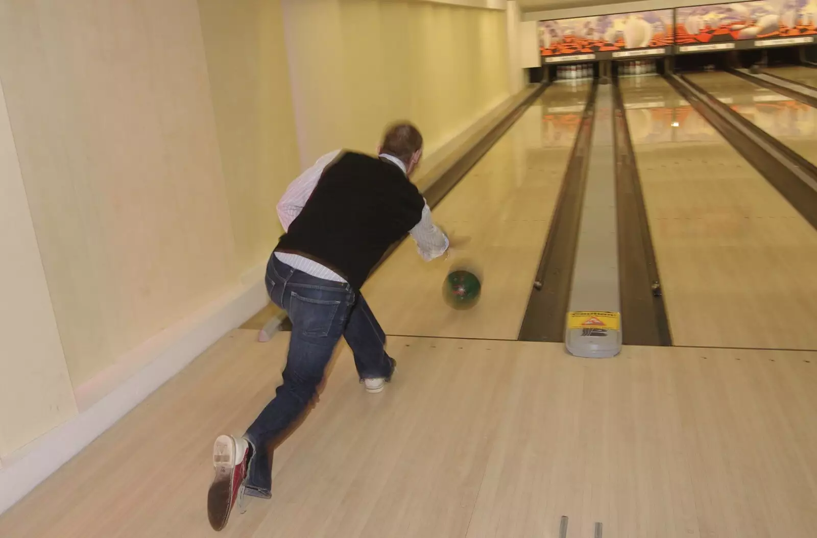 Matt is put off by the photos, from Ten-pin Bowling and Birthdays, Cambridge Leisure Park, Cambridge - 17th February 2007