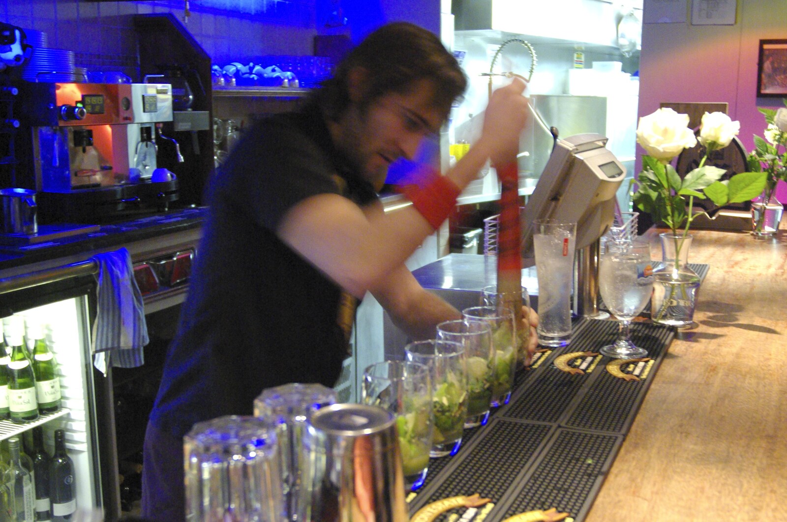 The bar dude does Mojitos from Taptu on the Razz at La Raza, Rose Crescent, Cambridge - 22nd February 2007
