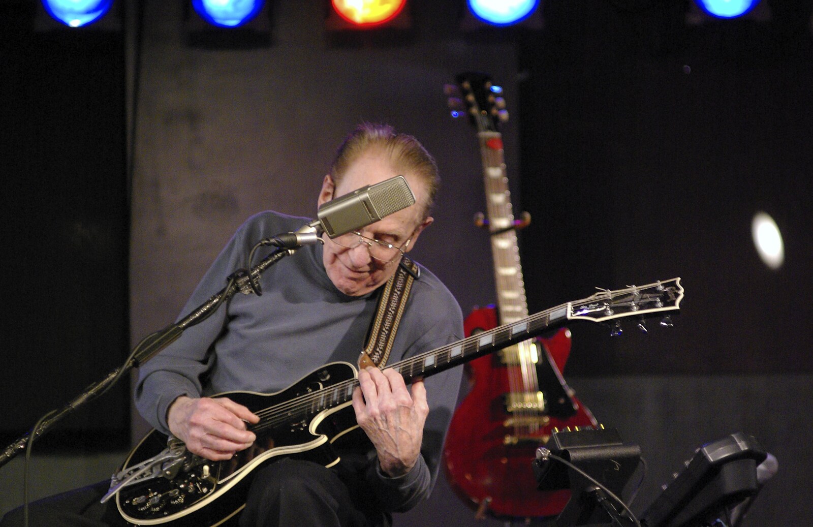 Les Paul plays guitar from A Central Park Marathon, Les Paul at the Iridium Club and an Empire State Sunset, New York, US - 25th March 2007