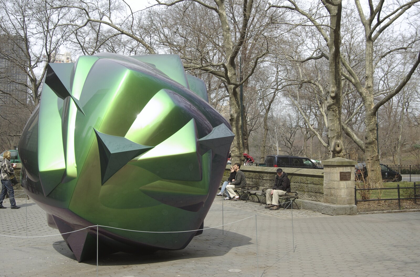 Persian Day Parade, Upper East Side and Midtown, New York, US - 25th March 2007: There's a big green sculpture on a corner of Central Park