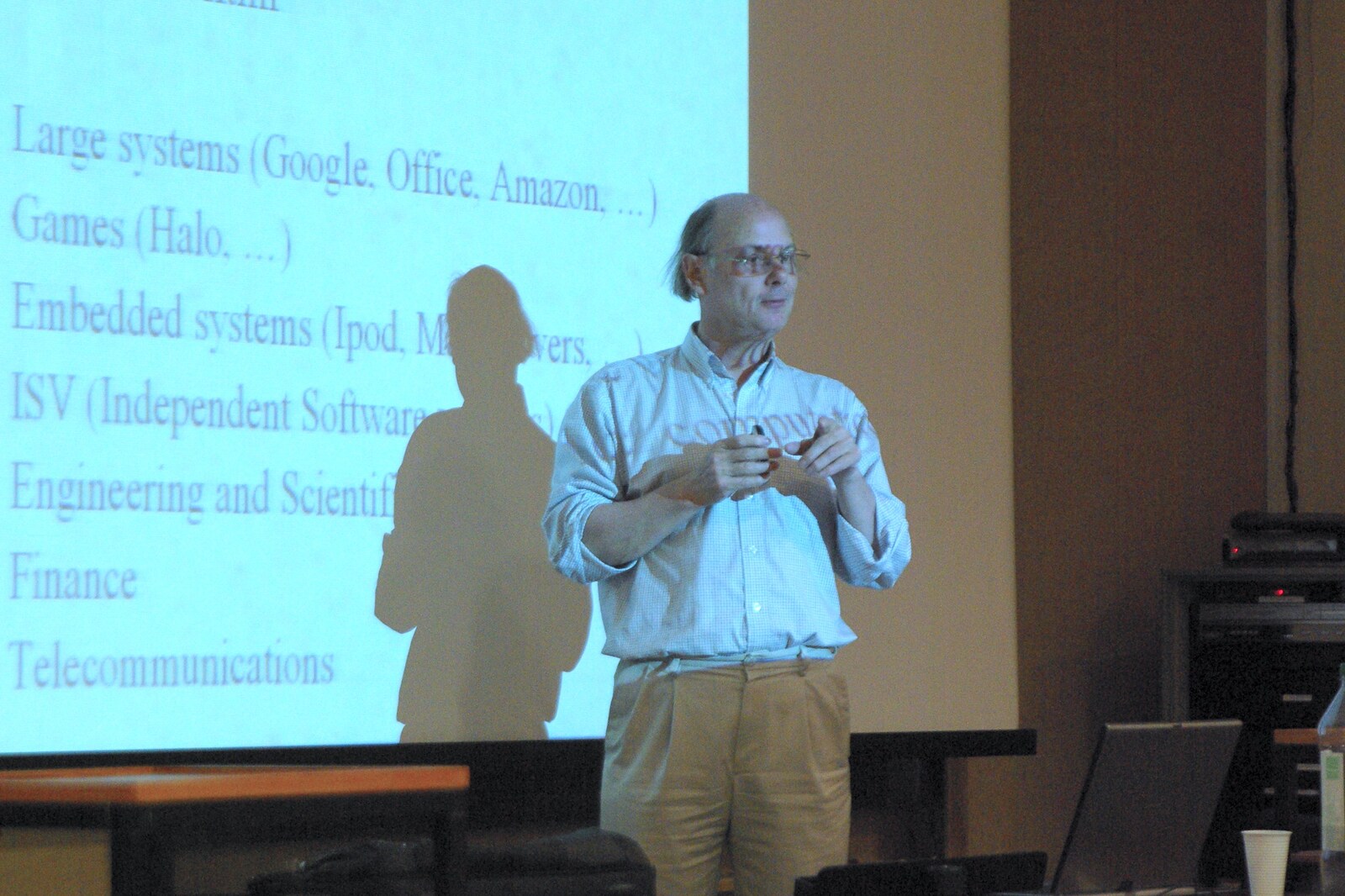 Bjarne gives a lecture from Science Park Demolition, Bjarne Stroustrup, and Taptu/Qualcomm Miscellany, Cambridge - 29th April 2007