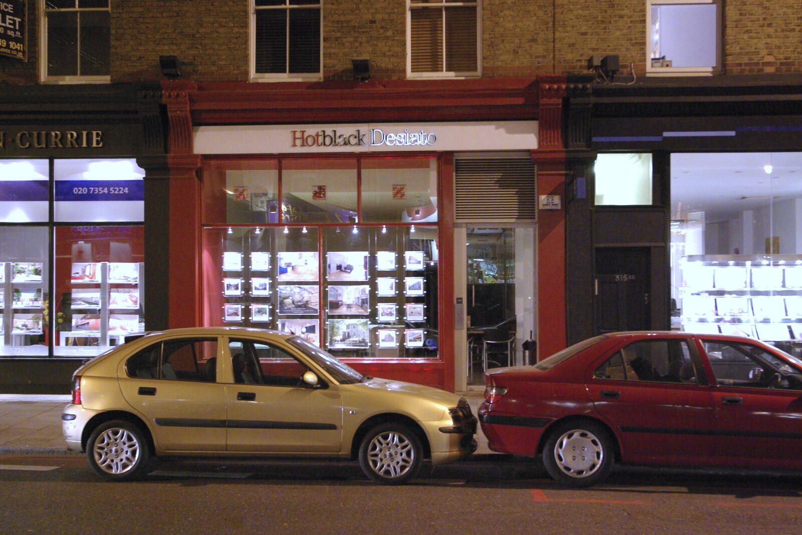 May Miscellany: London, Louise's Birthday, Norwich, and Steve Winwood, Islington and Cambridge - May 2007: Great parking outside Hotblack Desiato