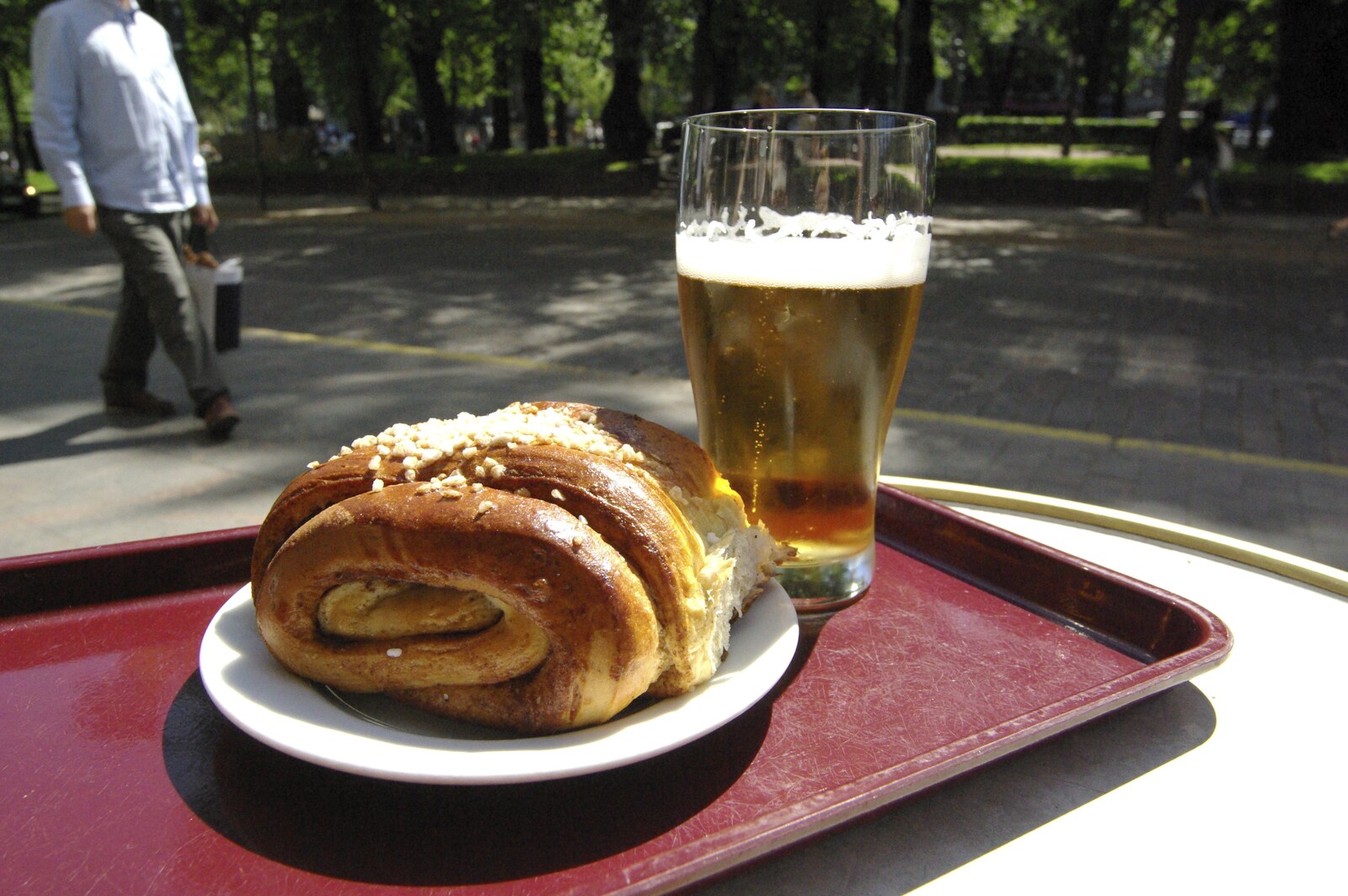 Genesis in Concert, and Suomenlinna, Helsinki, Finland - 11th June 2007: We have a beer and some massive pastries