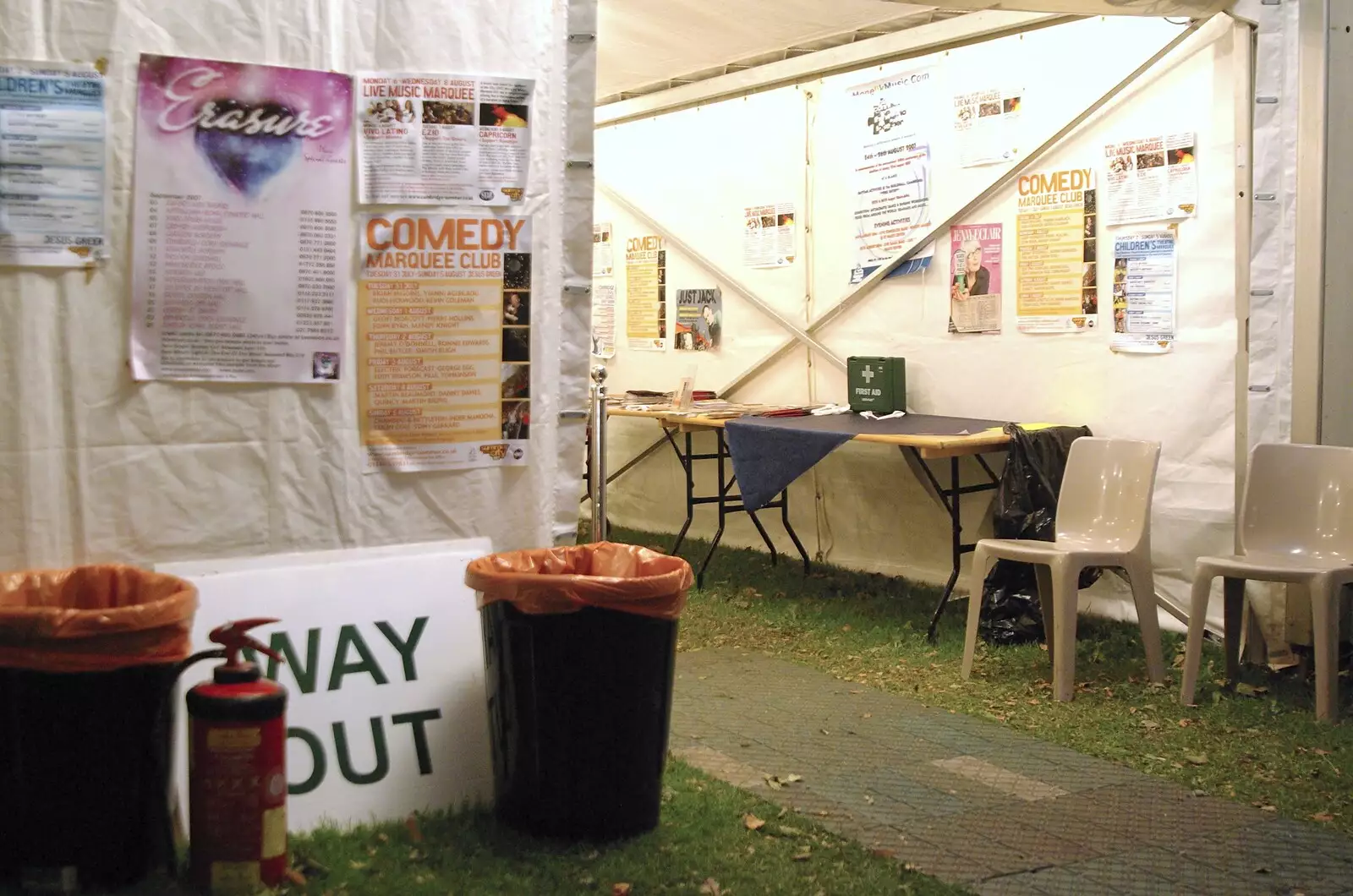 The way out, from The Cambridge Comedy Festival, and Taptu Gets a Jesus Phone, Jesus Green, Cambridge  - 3rd August 2007