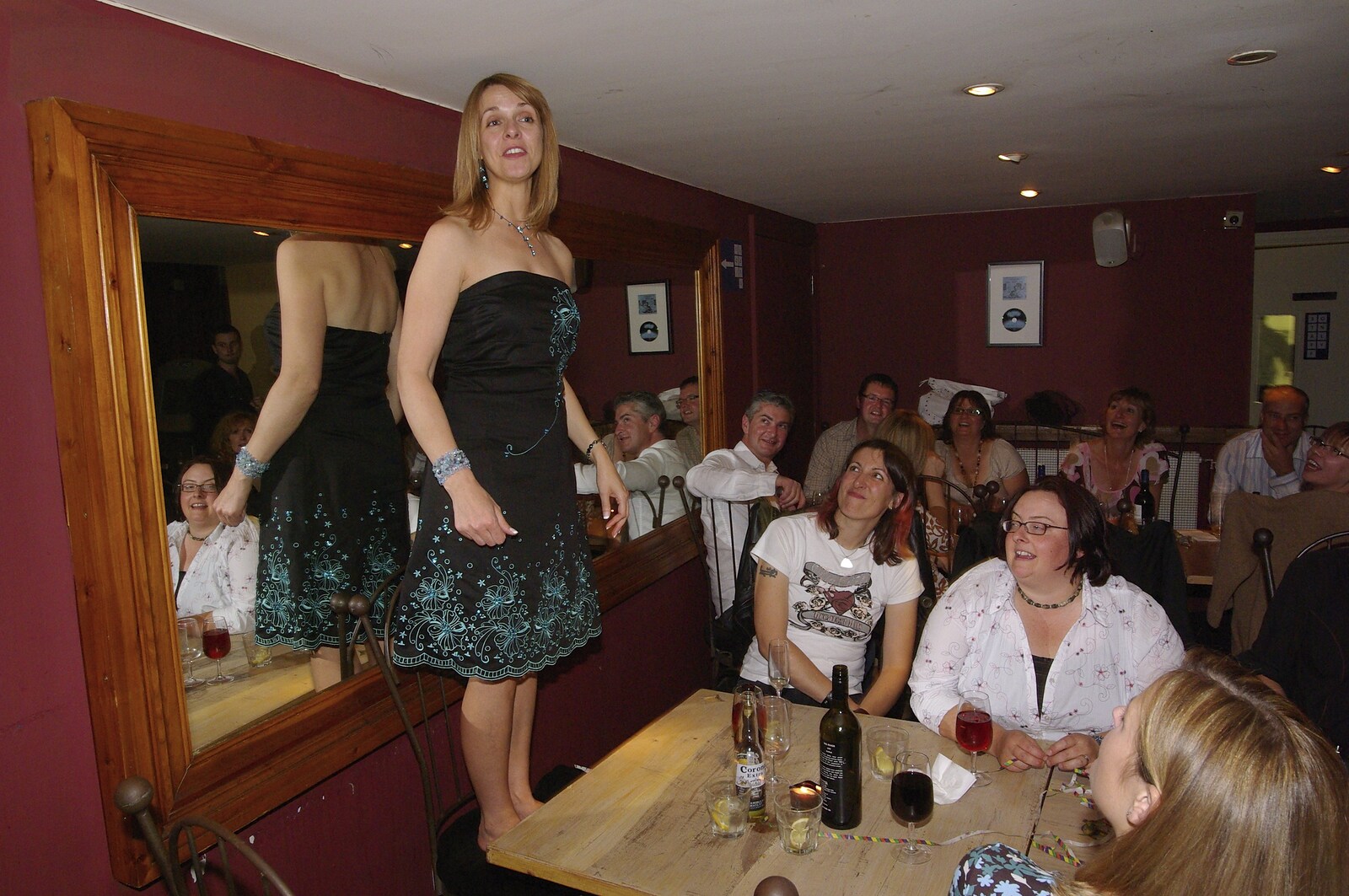 Janet's 40th, The Depot, Cambridge - 1st September 2007: Janet stands up on a chair to give a speech