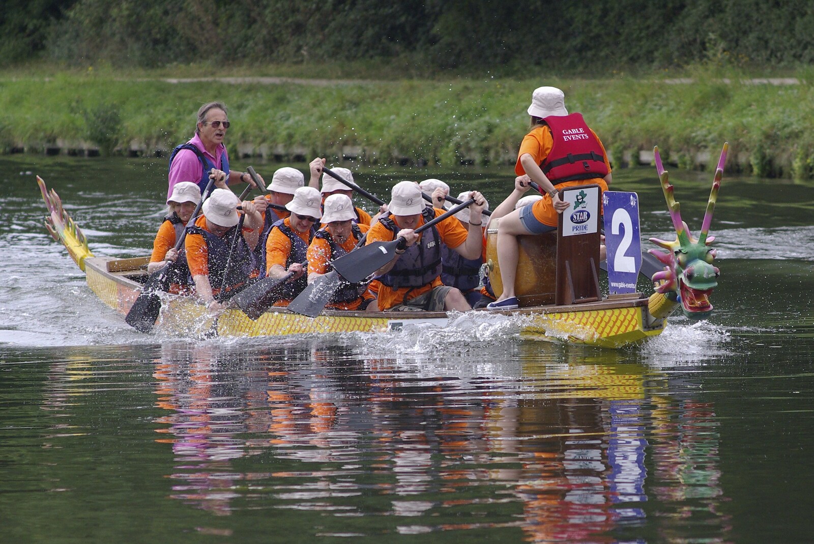 A mass of paddling and spray from Qualcomm's Dragon-Boat Racing, Fen Ditton, Cambridge - 8th September 2007