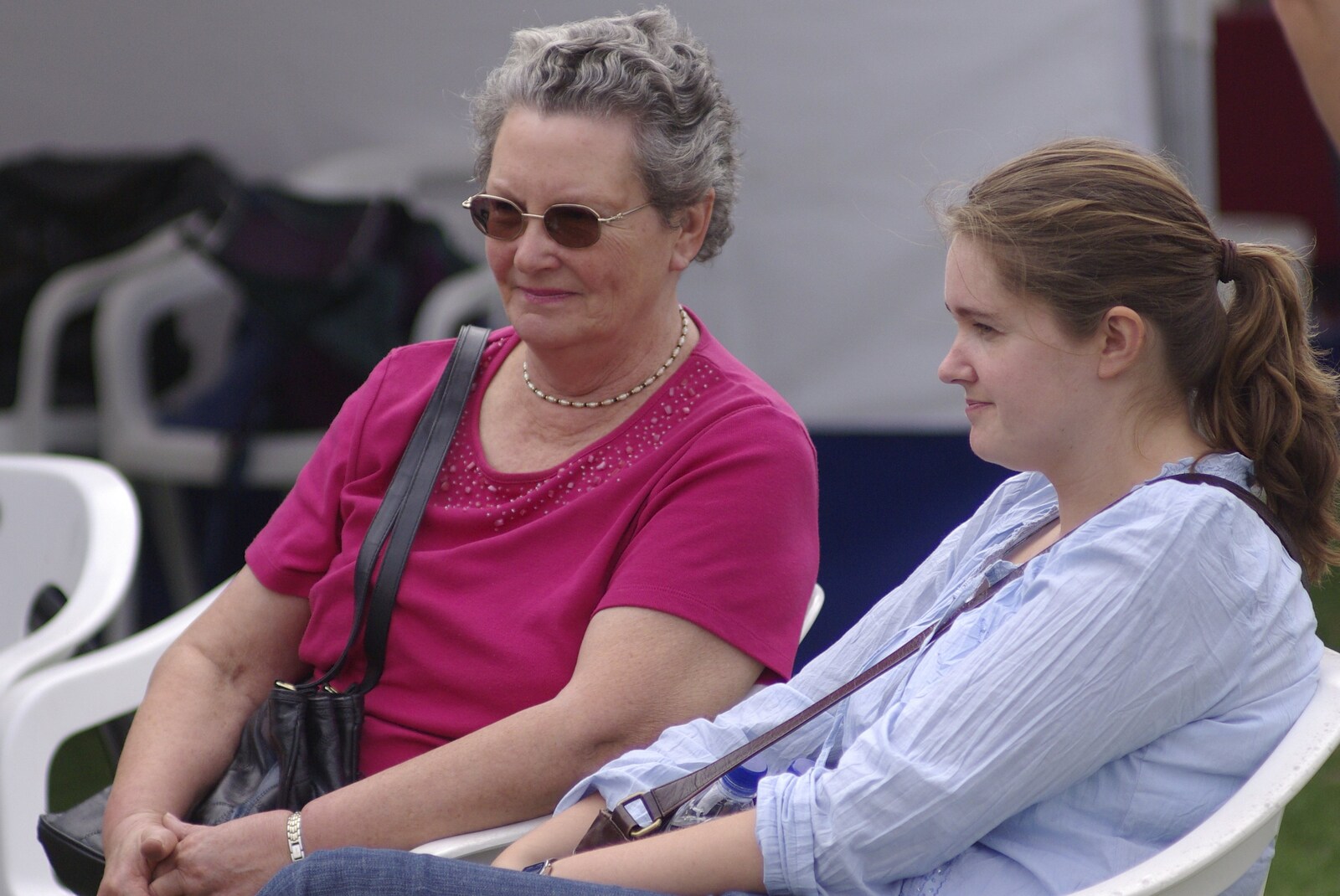 Qualcomm's Dragon-Boat Racing, Fen Ditton, Cambridge - 8th September 2007: Mrs D and Isobel