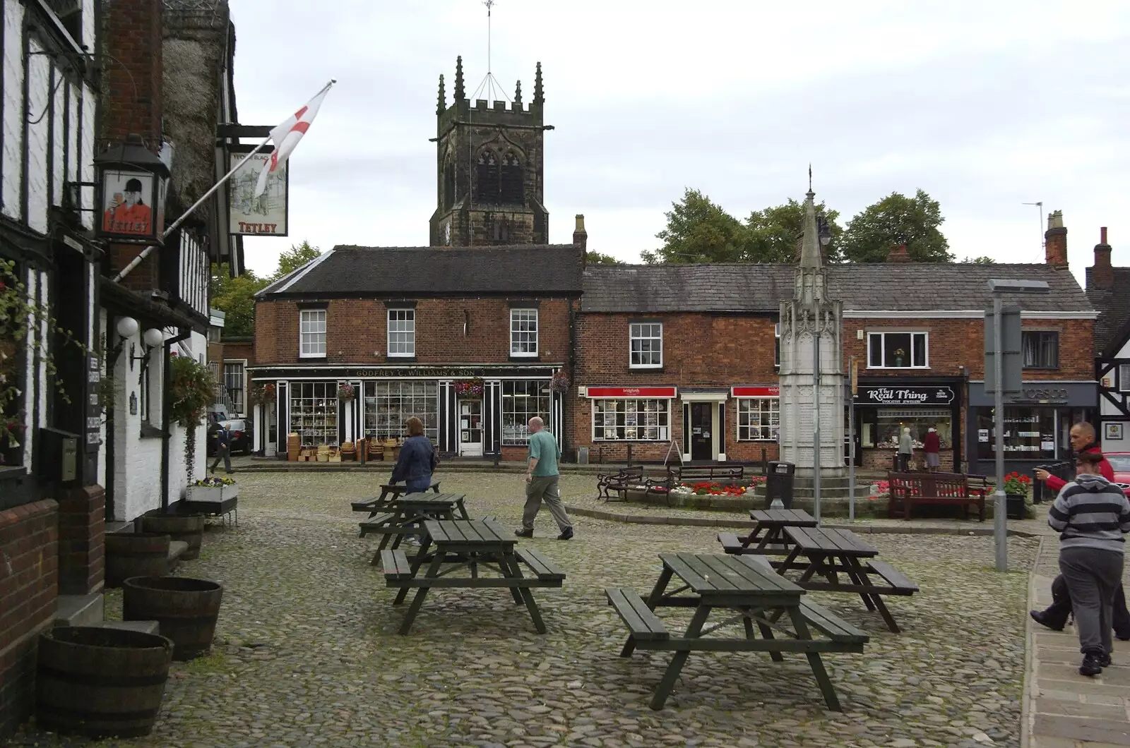 The square outside the Black Bear, from A Road Trip to Ireland Via Sandbach and Conwy, Cheshire and Wales - 21st September 2007