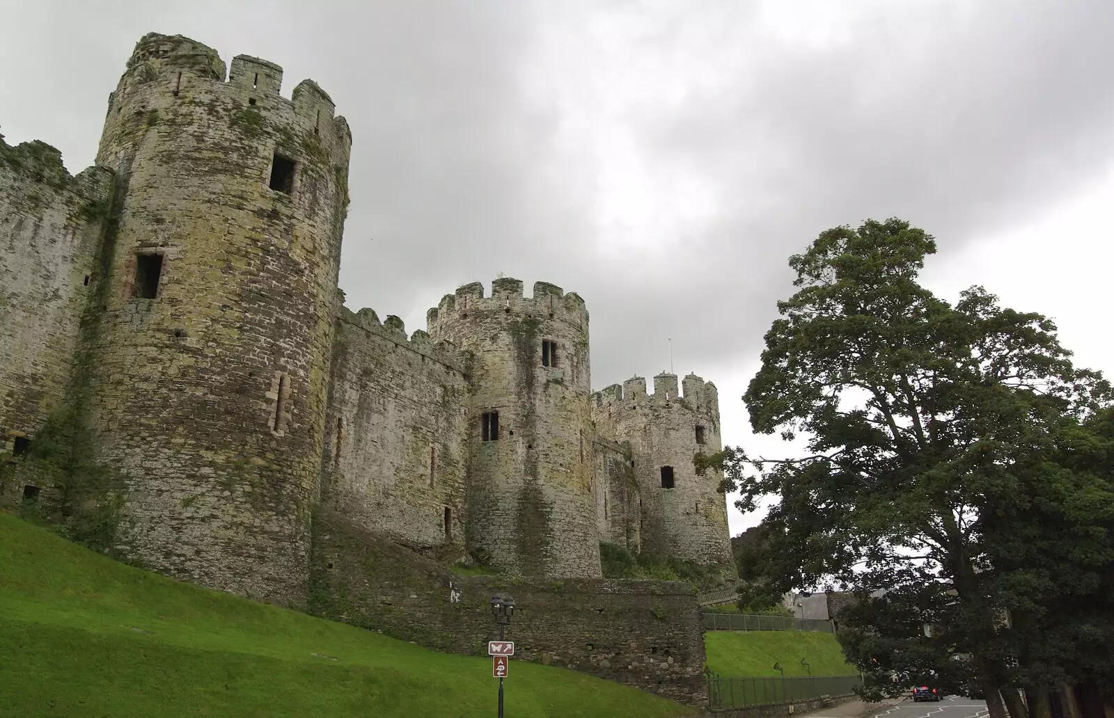 The imposing towers of Conwy Castle, from A Road Trip to Ireland Via Sandbach and Conwy, Cheshire and Wales - 21st September 2007