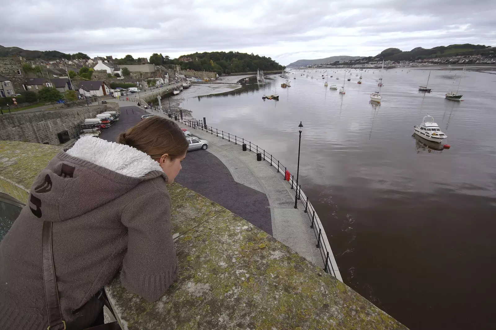 Isobel peers over a wall, from A Road Trip to Ireland Via Sandbach and Conwy, Cheshire and Wales - 21st September 2007