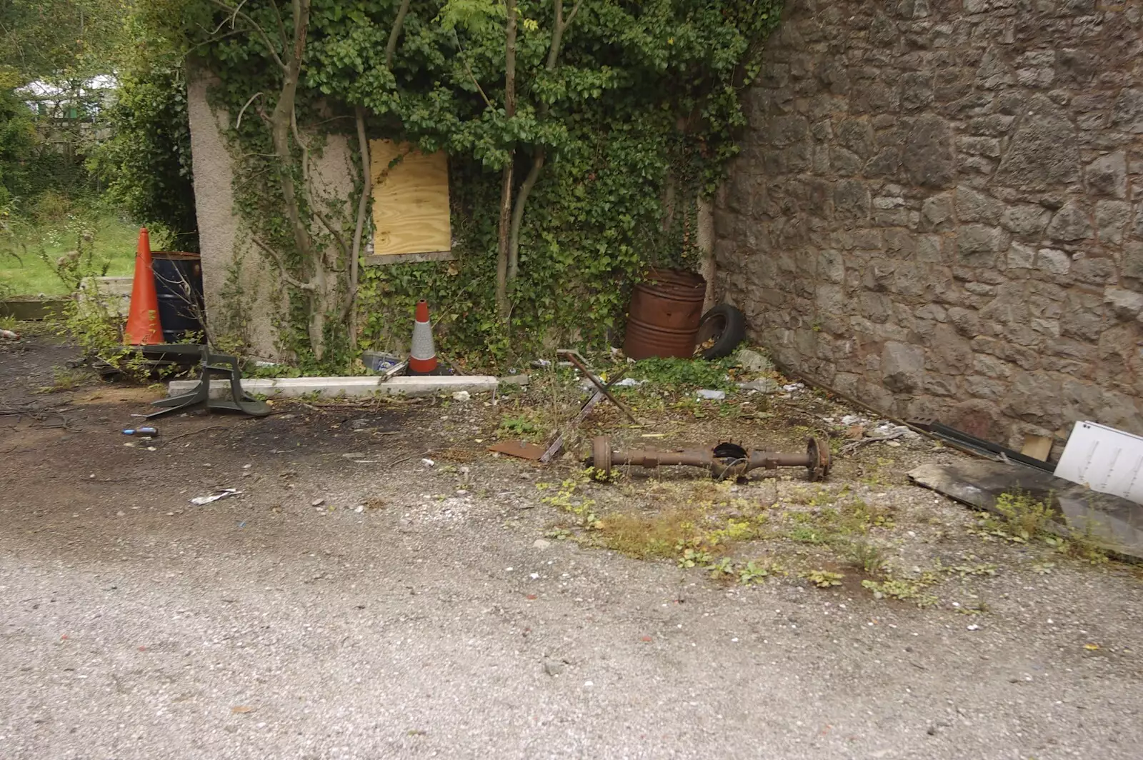 A discarded rear axle, from A Road Trip to Ireland Via Sandbach and Conwy, Cheshire and Wales - 21st September 2007