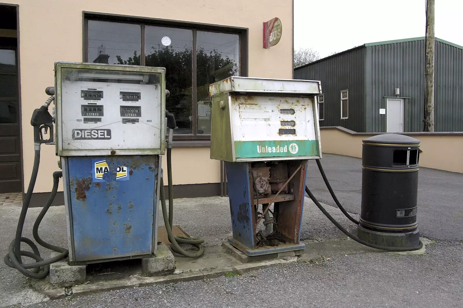 Derelict petrol pumps near Kilkee, from Kilkee to Galway, Connacht, Ireland - 23rd September 2007