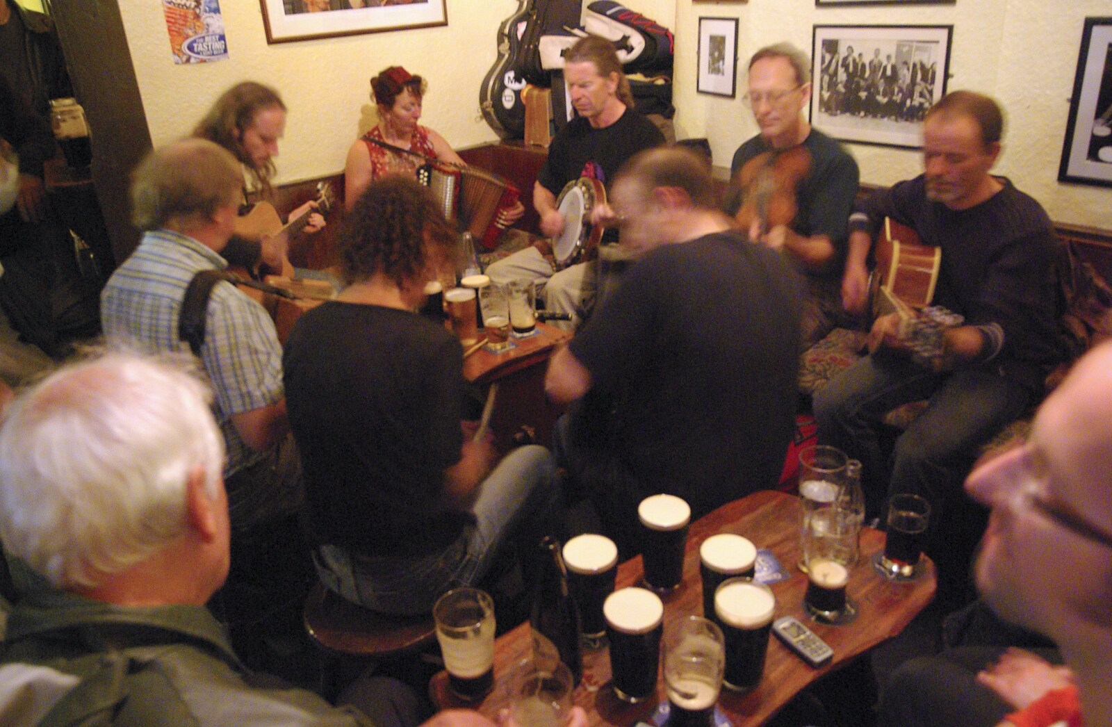 Kilkee to Galway, Connacht, Ireland - 23rd September 2007: Pints of Guinness