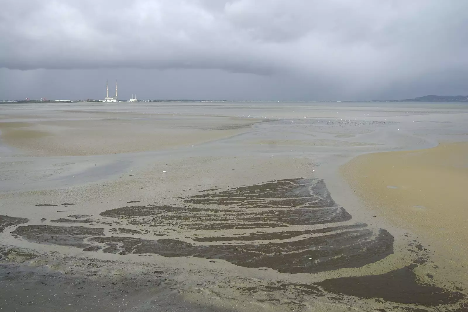 The mud-flats of Dublin Bay, from Blackrock and Dublin, Ireland - 24th September 2007