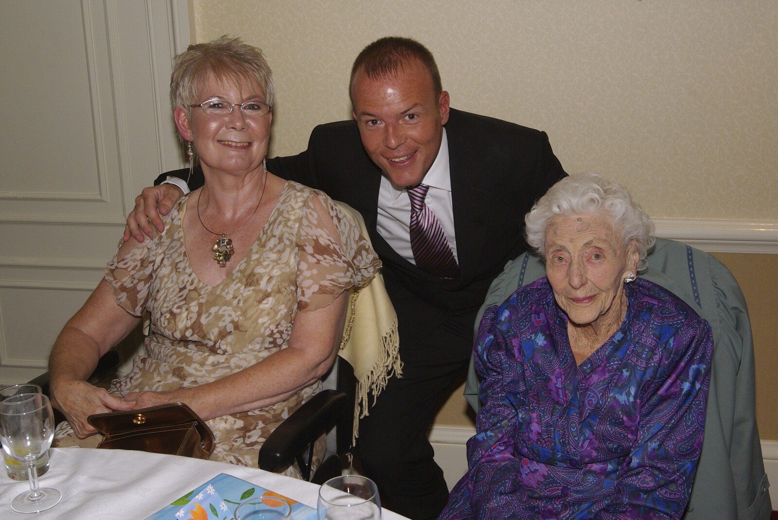 Matt's Wedding Reception, and a BSCC Presentation, Brome, Solihull and Stratford upon Avon - 6th October 2007: Matt, with his mum and gran