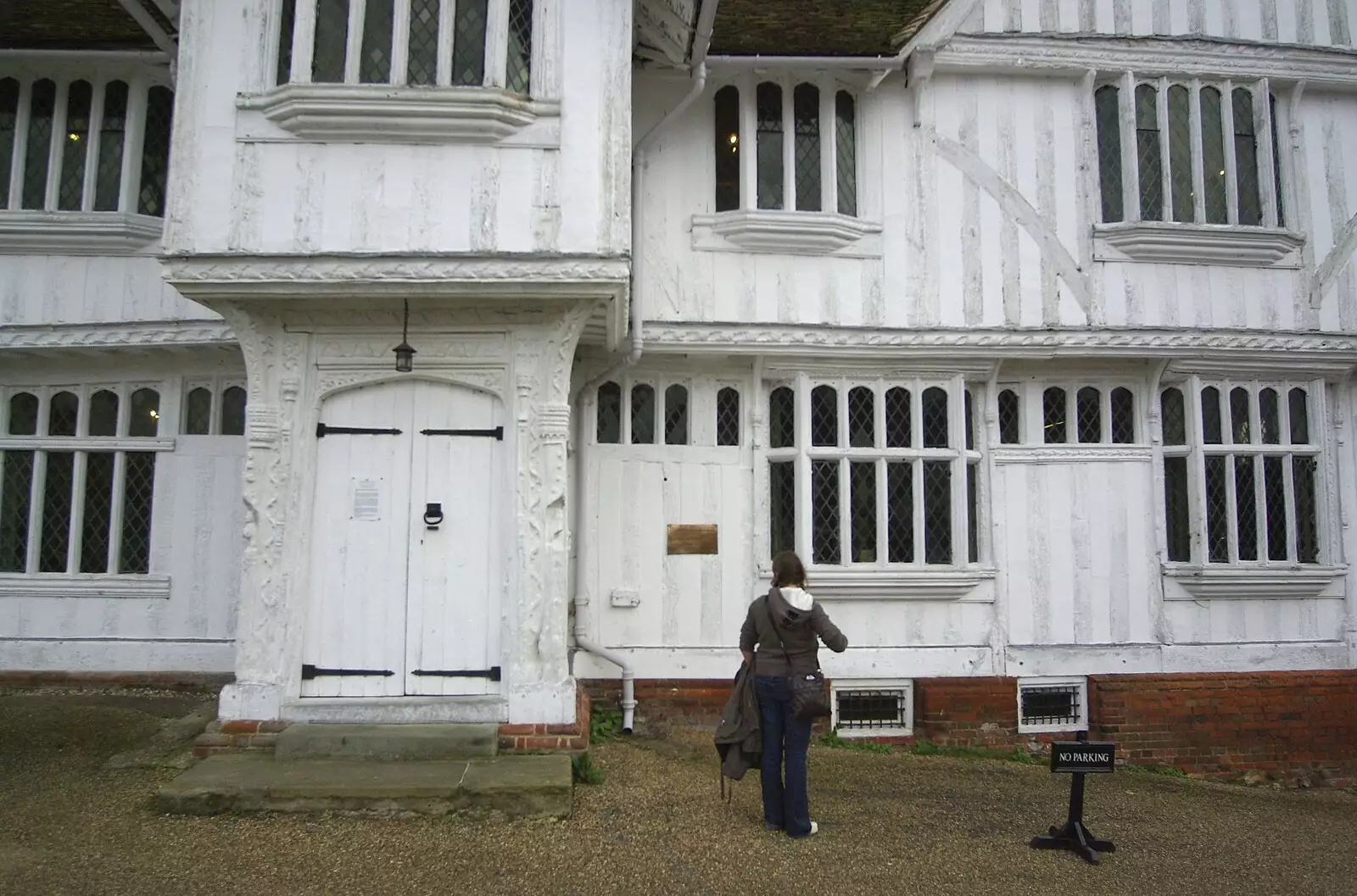 Isobel is confronted by a lot of windows, from A Road Trip in an MX-5, and Athlete at the UEA, Lavenham and Norwich - 14th October 2007