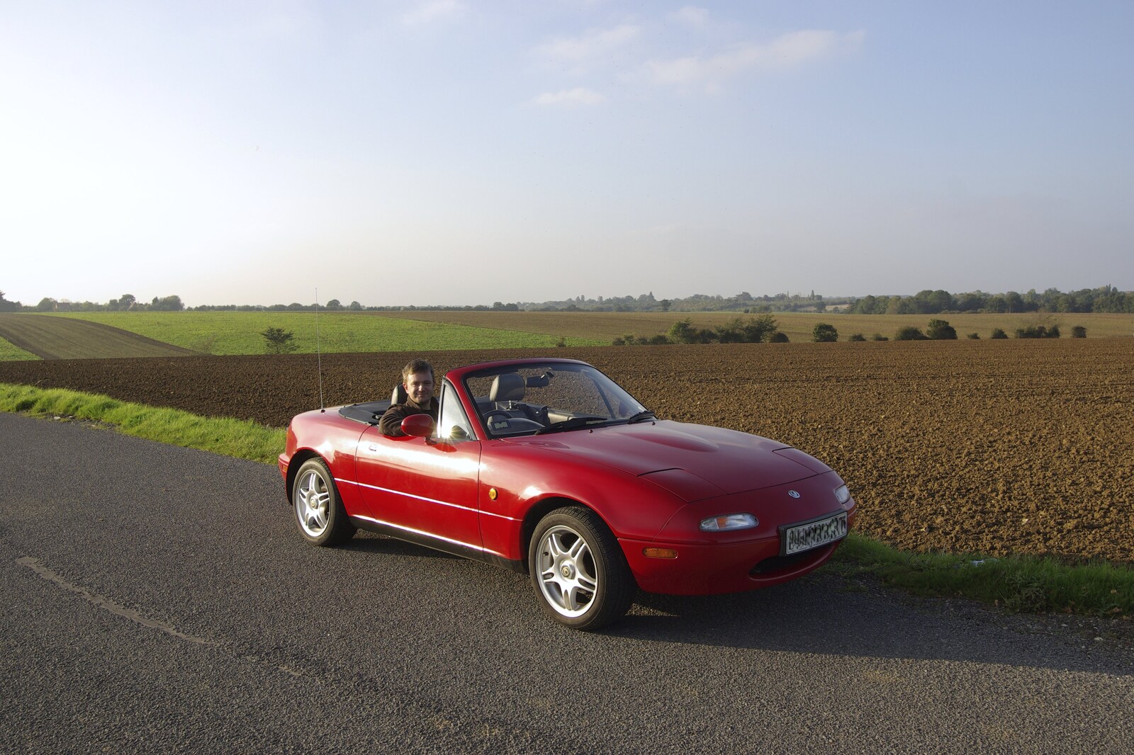 A Road Trip in an MX-5, and Athlete at the UEA, Lavenham and Norwich - 14th October 2007: Nosher in his new toy