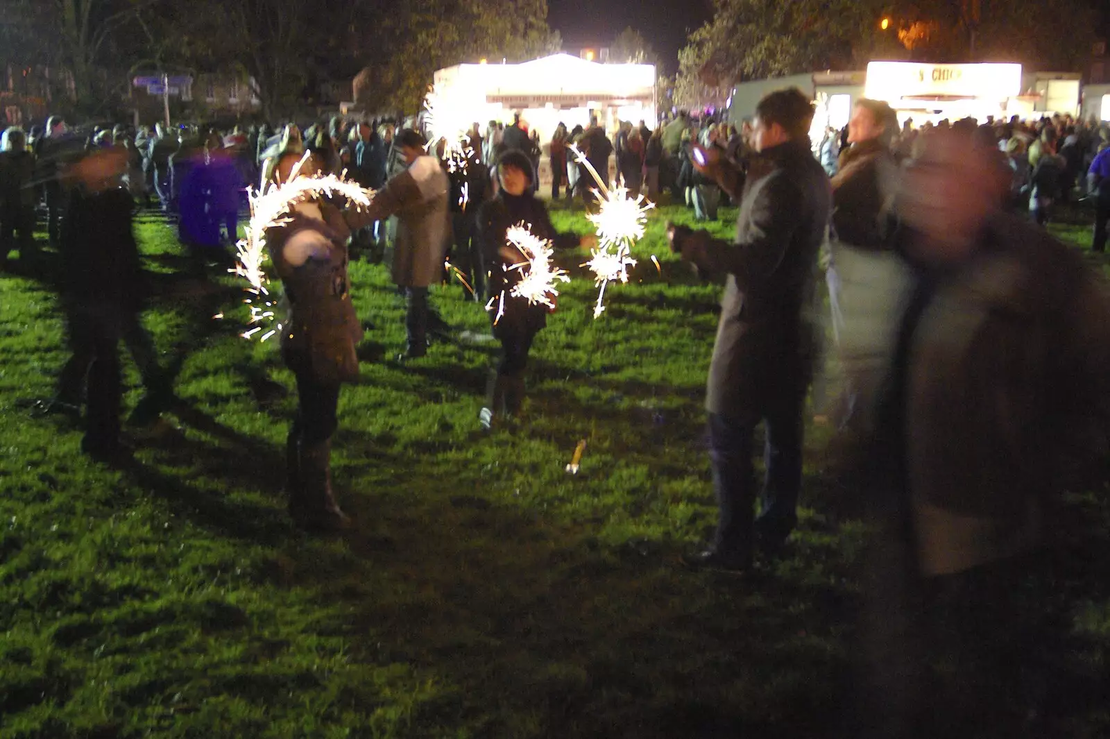 Sparklers on Midsummer Common, from Fireworks, and Dinner at Caroline and John's, Cambridge - 5th November 2007