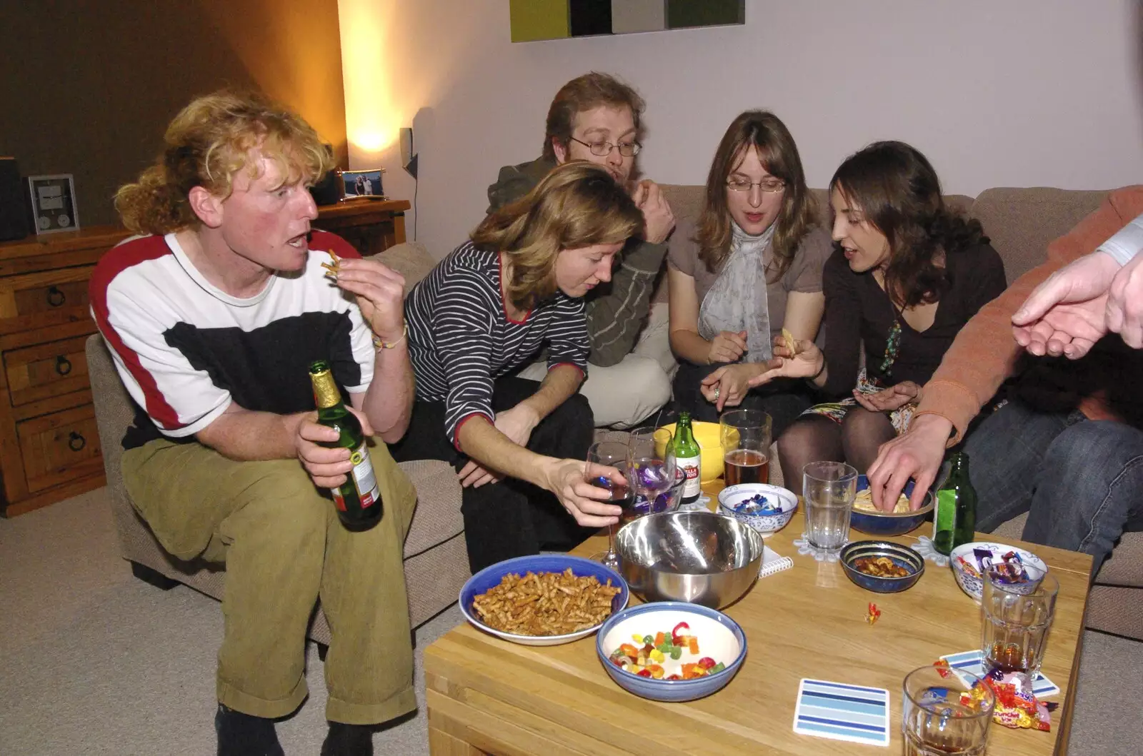 Nibbles all round, from Jen's Party and The Swan Inn's 24th, Brome, Suffolk - 10th November 2007