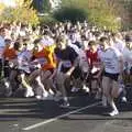 The runners are off, Isobel and the Science Park Fun Run, Milton Road, Cambridge - 16th November 2007