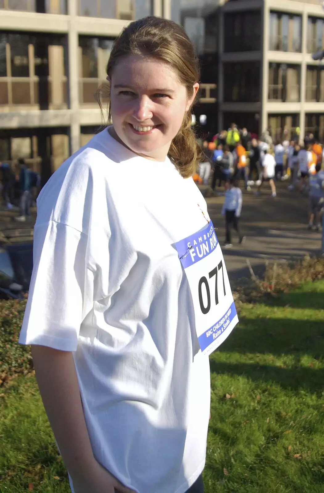 Isobel waits for her leg of the relay race, from Isobel and the Science Park Fun Run, Milton Road, Cambridge - 16th November 2007