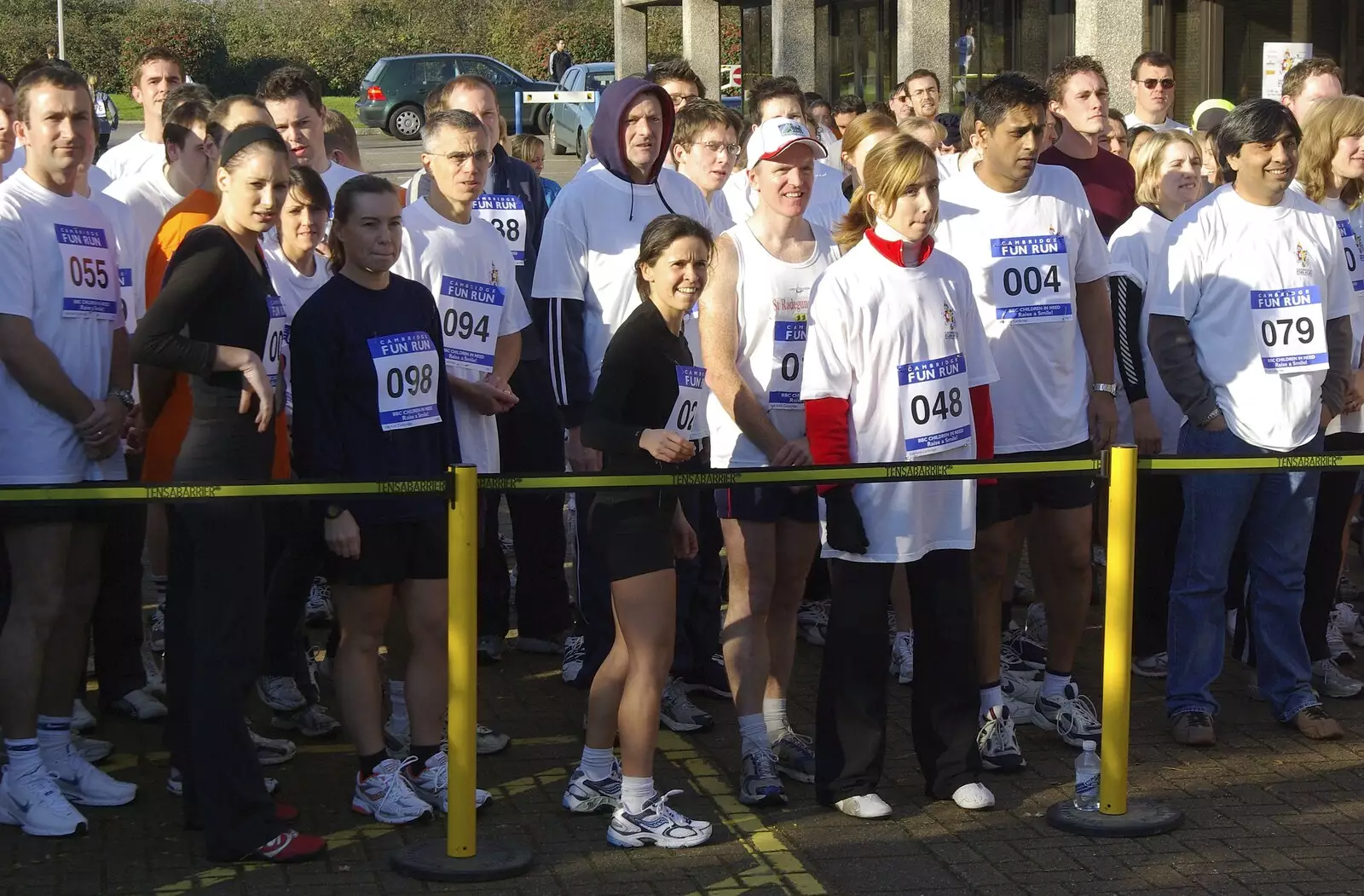 The next relay awaits, from Isobel and the Science Park Fun Run, Milton Road, Cambridge - 16th November 2007