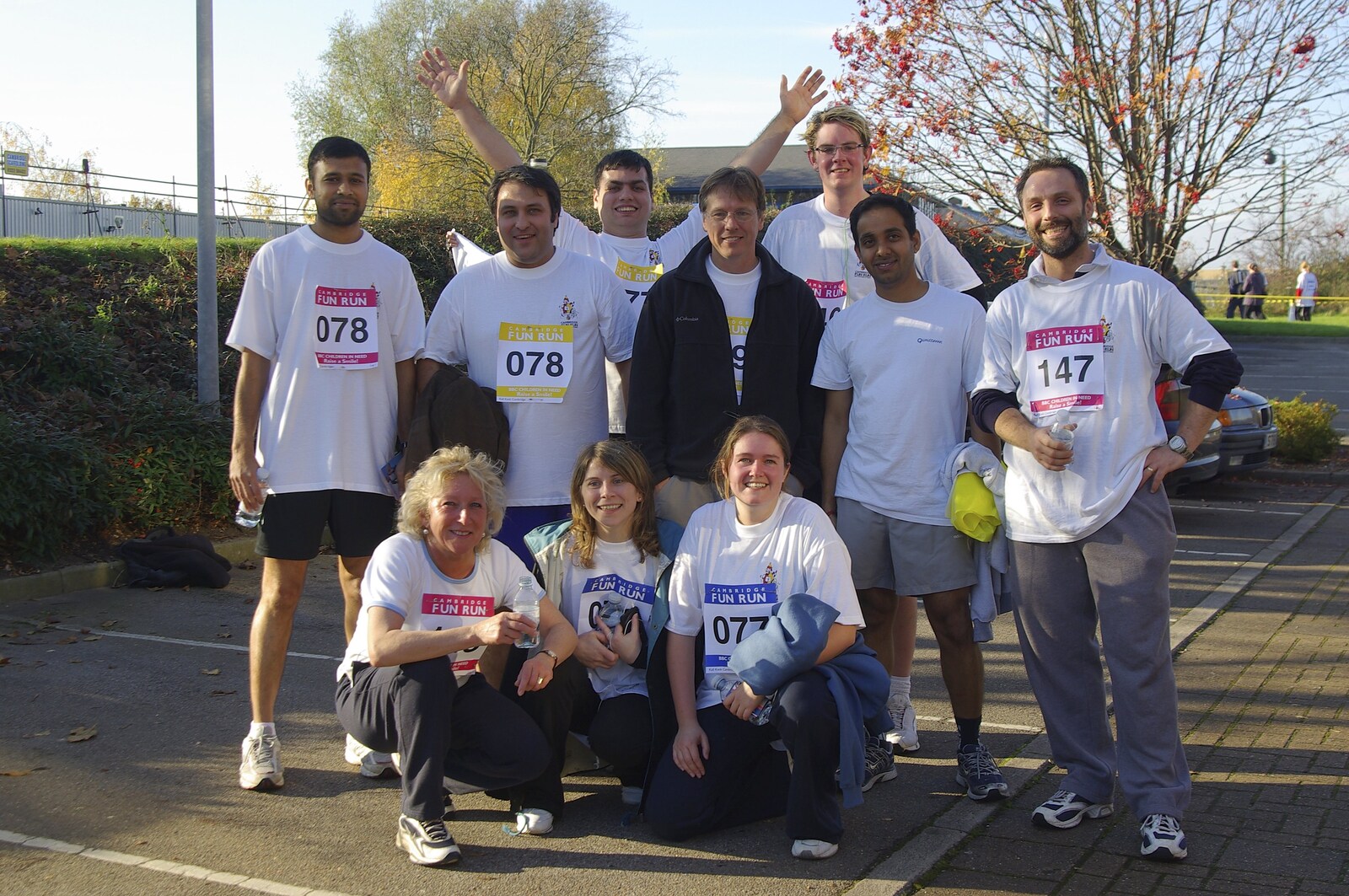 The Qualcomm team from Isobel and the Science Park Fun Run, Milton Road, Cambridge - 16th November 2007