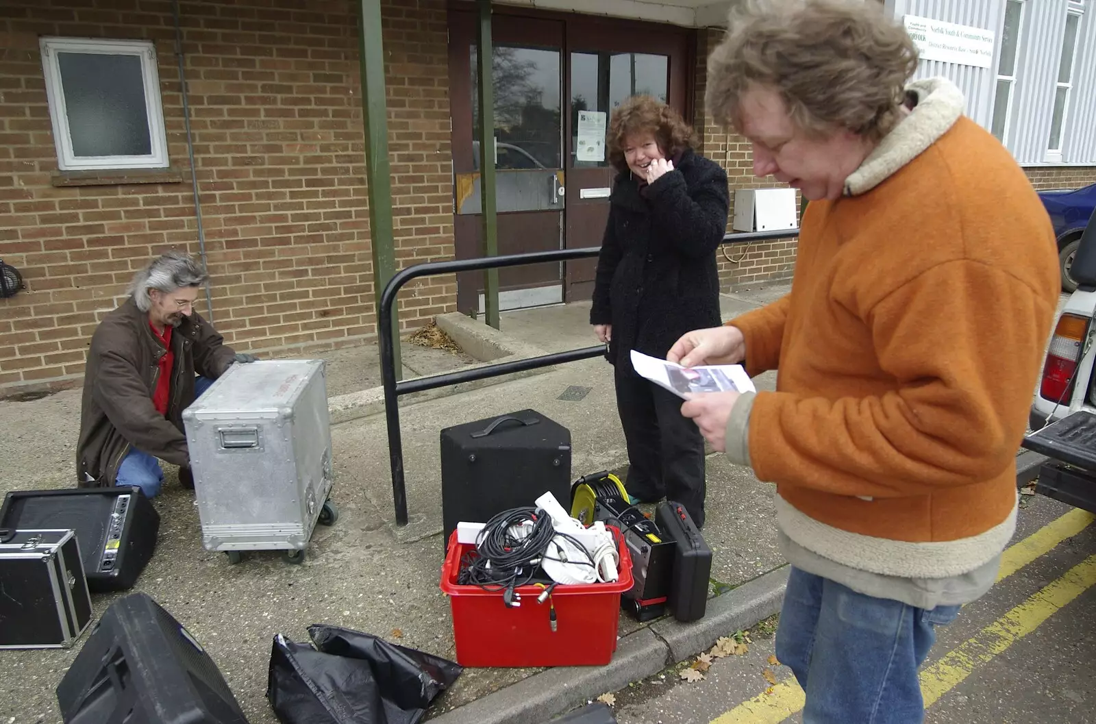 Max looks at a flyer, from The BBs On Tour, Gatwick Copthorne, West Sussex - 24th November 2007