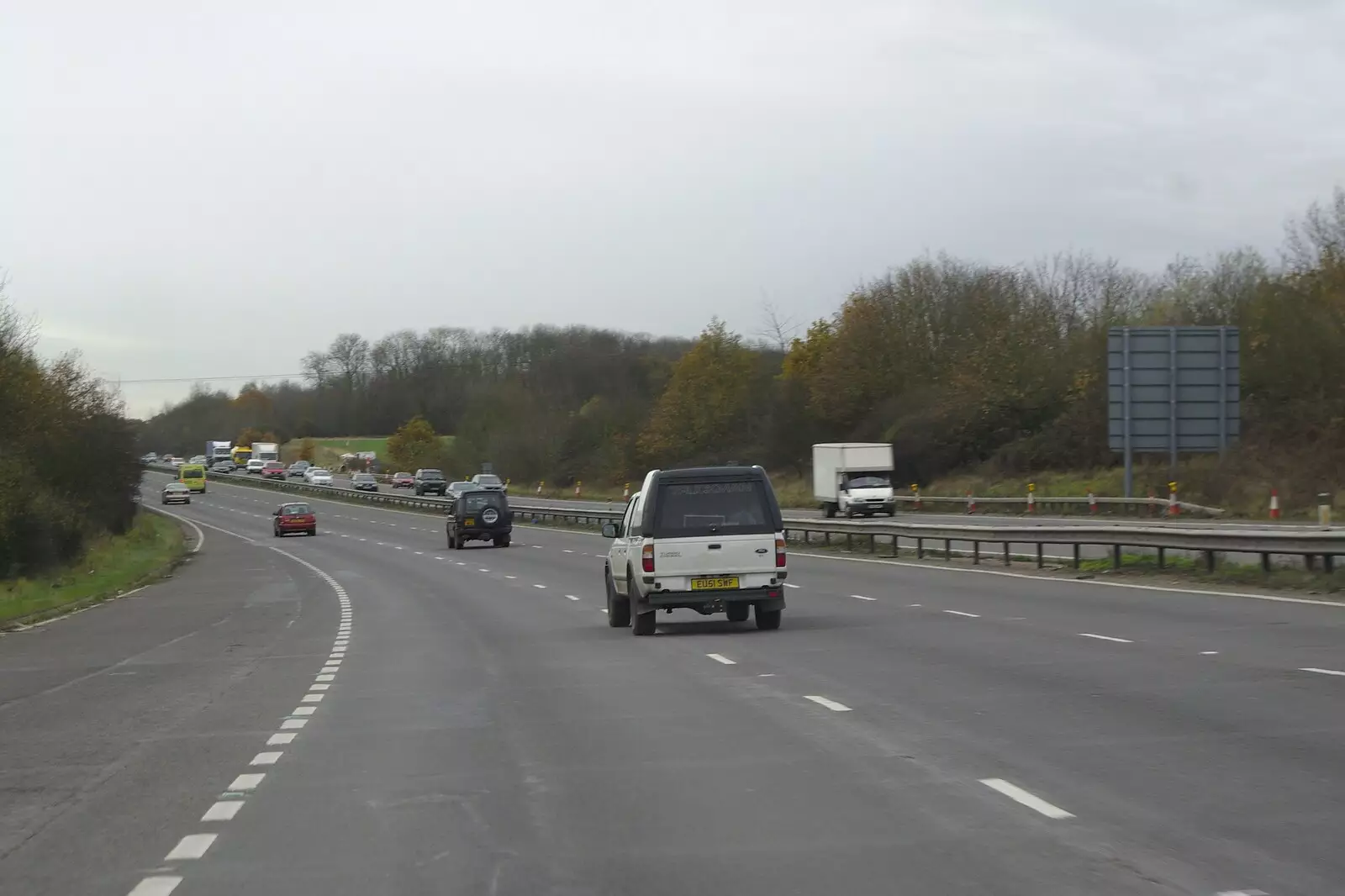 On the M25, from The BBs On Tour, Gatwick Copthorne, West Sussex - 24th November 2007