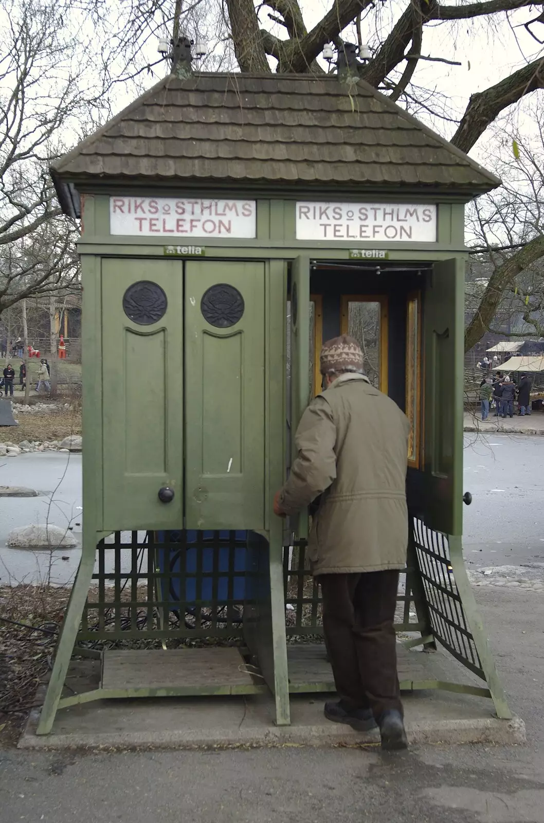 An old dude tries to make a phone call, from A Few Hours in Skansen, Stockholm, Sweden - 17th December 2007