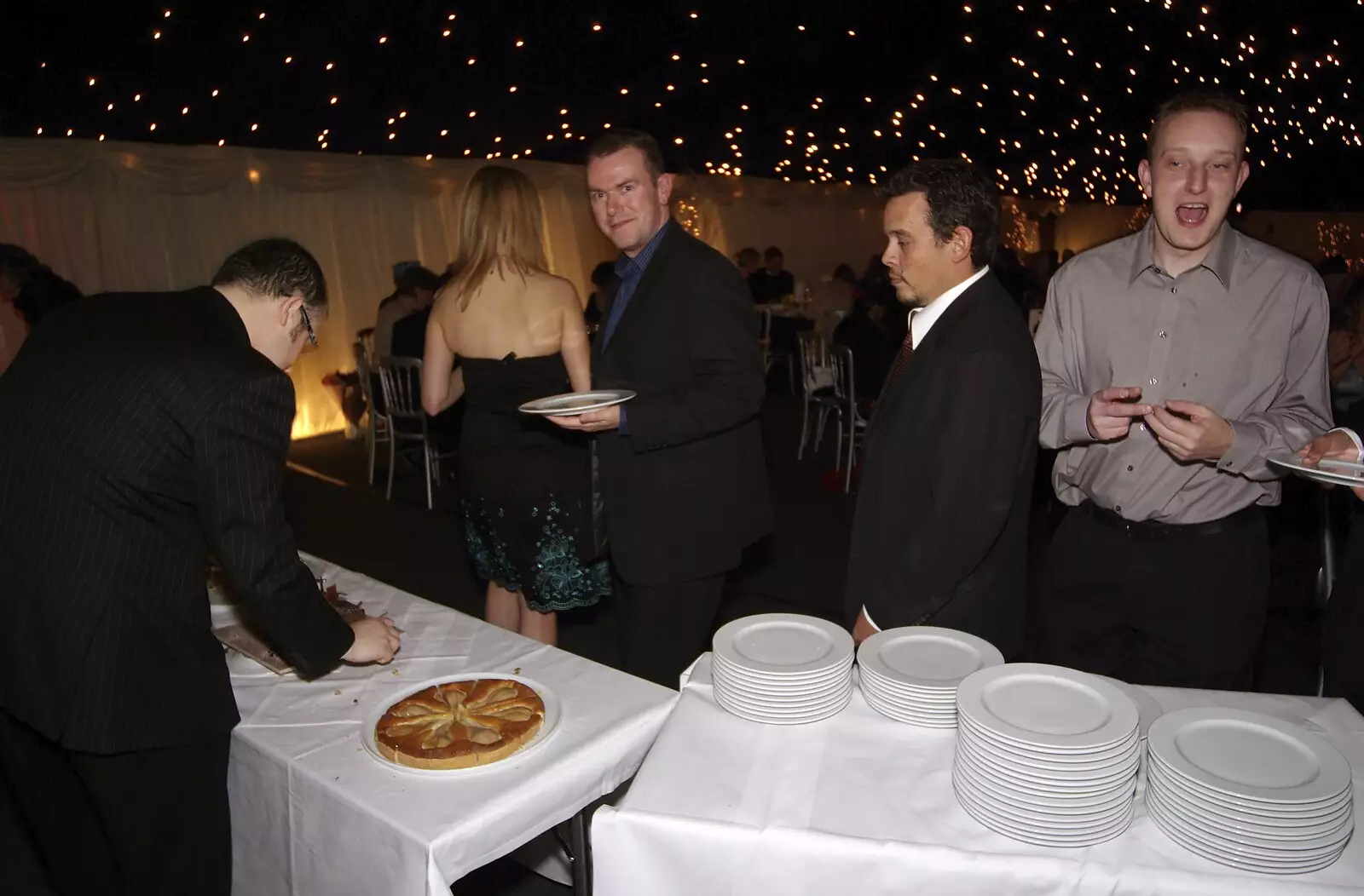 James, Hani and Stuart queue up for pudding, from Qualcomm Cambridge's Christmas, Hotel Felix, Cambridge - 20th December 2007