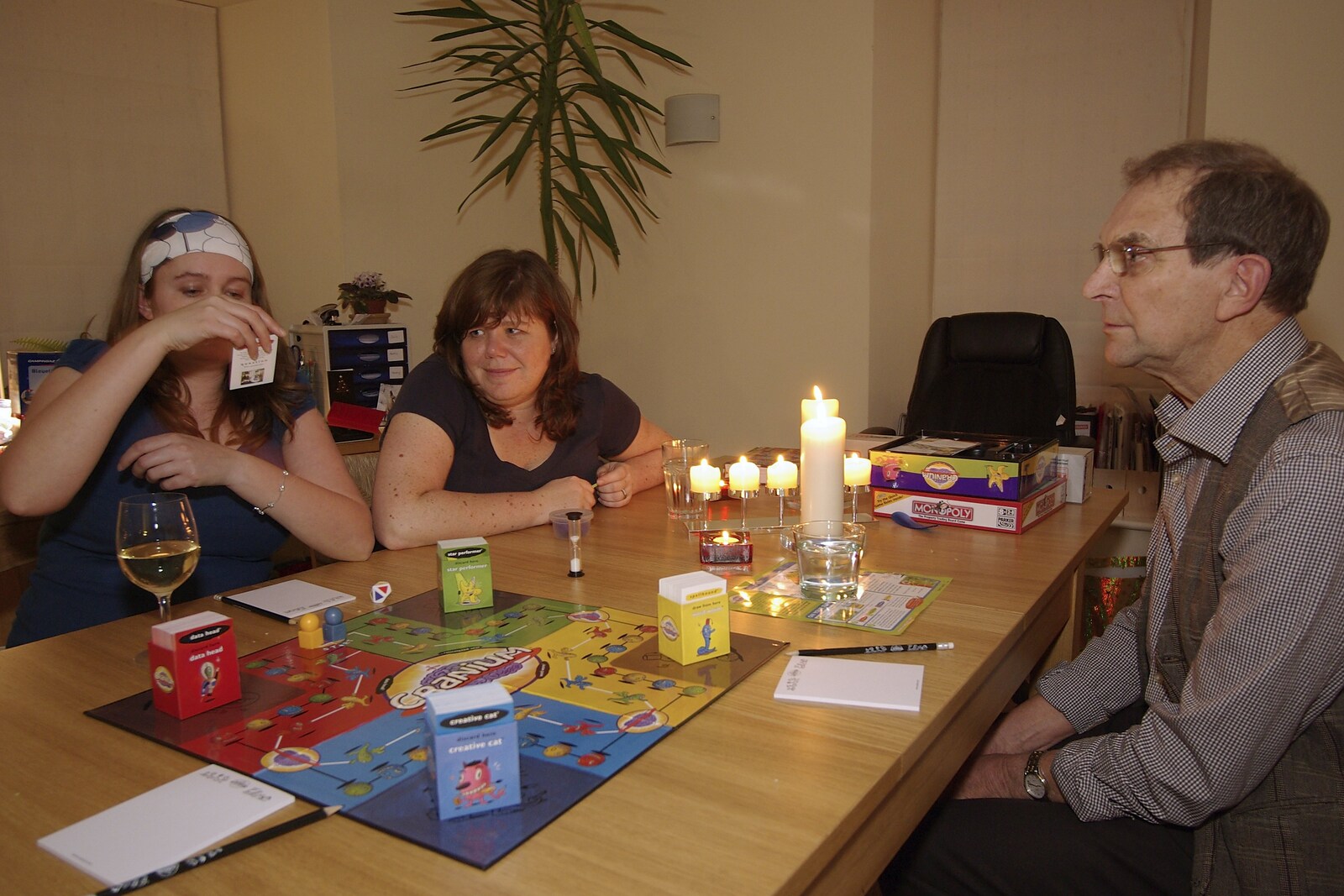 A game of Cranium occurs from Christmas at Sis and Matt's, Chagford, Devon - 25th December 2007