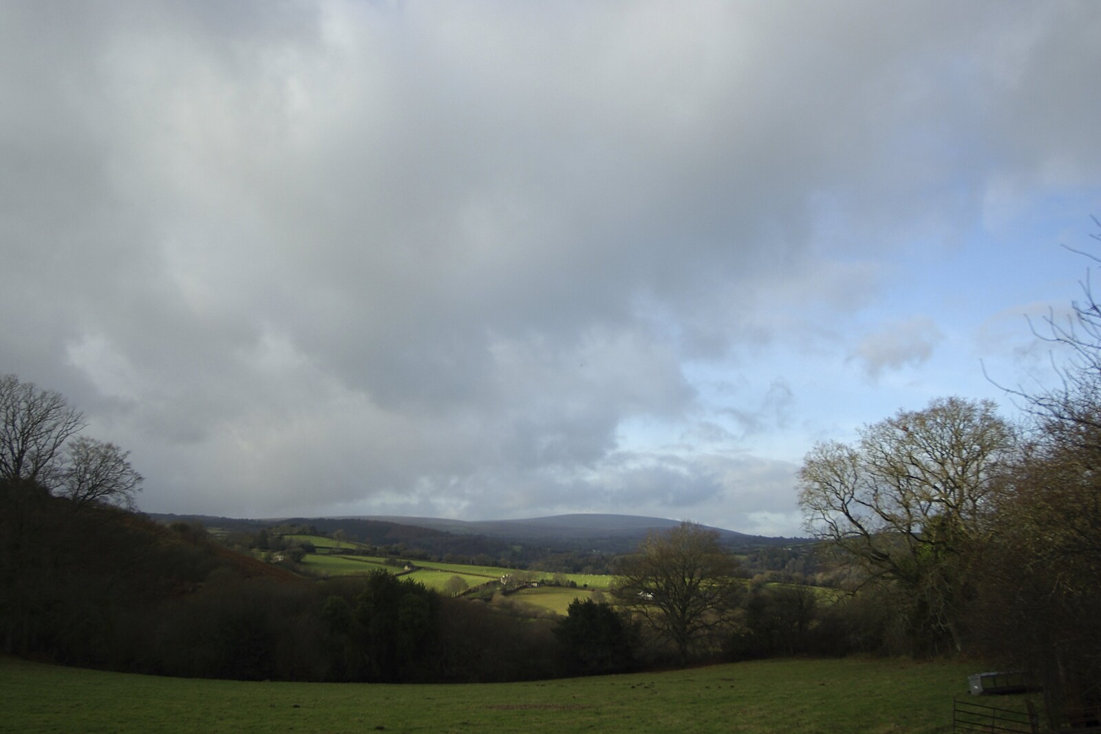 Dartmoor hills from Matt's Allotment and Meldon Hill, Chagford, Devon - 26th December 2007