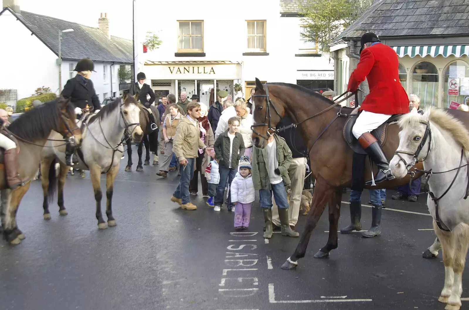 The scene in the square, from A Boxing Day Hunt, Chagford, Devon - 26th December 2007