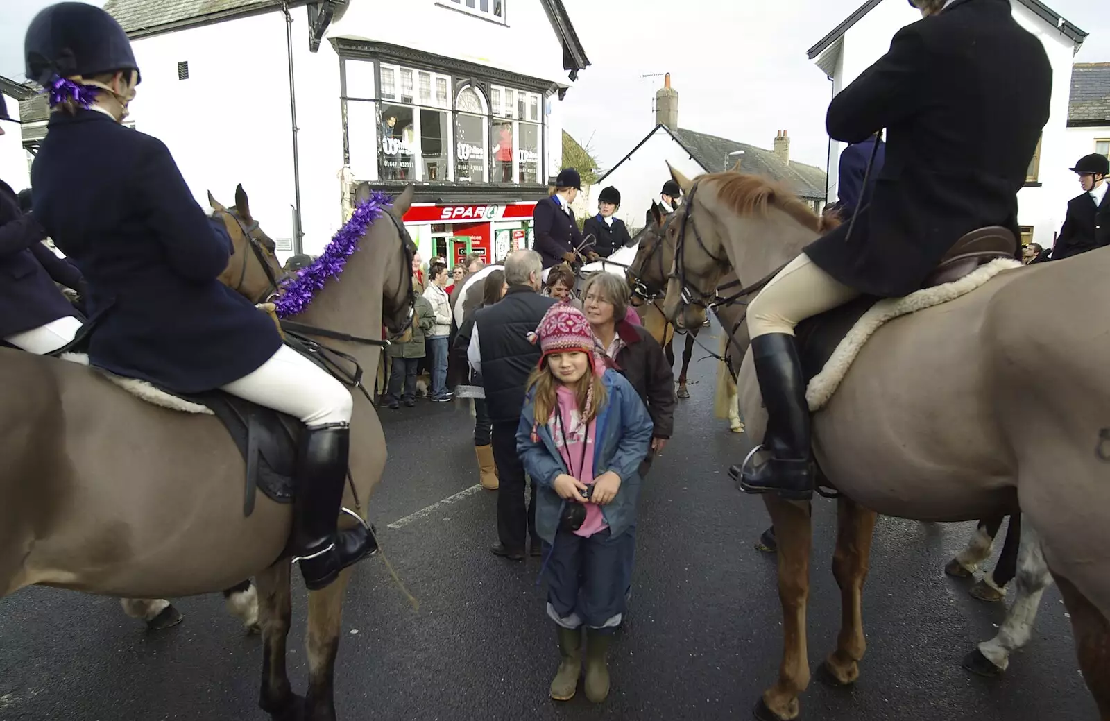 Pedestrians gingerly walk between horses, from A Boxing Day Hunt, Chagford, Devon - 26th December 2007