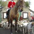 Looking up to a horse, A Boxing Day Hunt, Chagford, Devon - 26th December 2007
