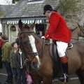 A horse looks back, A Boxing Day Hunt, Chagford, Devon - 26th December 2007
